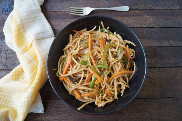 Veg Hakka Noodles.