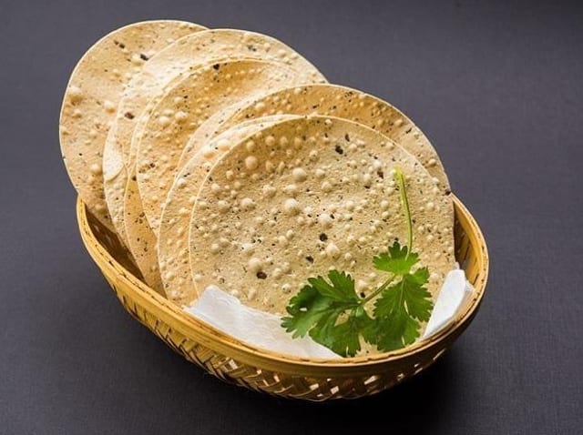 Papad & Chutney.